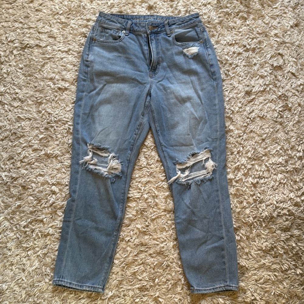 aeo Destroyed Mom Jeans